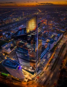 Skyliner building at Prosta 67 in Warsaw. (photo: courtesy of Karimpol)